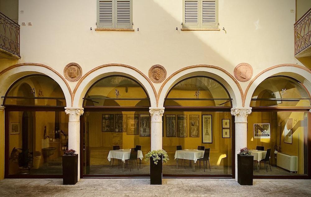 Locanda Torriani Aparthotel Cremona Kültér fotó